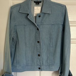 New NWT Light Denim Jacket Size 6